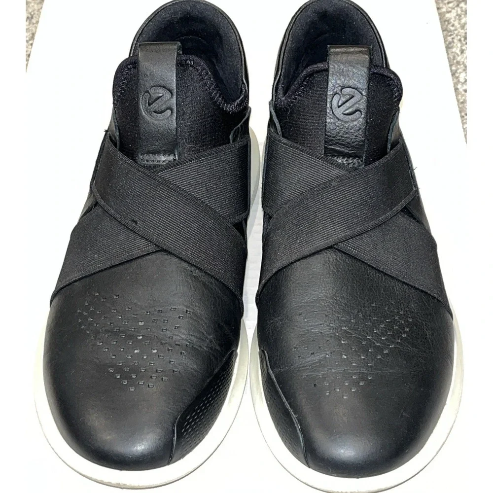 Ecco Scinapse Band Men's Black Leather Sneaker Size 7/ 40 EU Walking Shoe